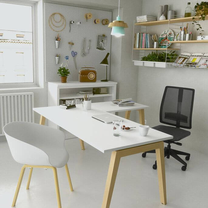Retour de bureau droit avec piètement en hêtre massif